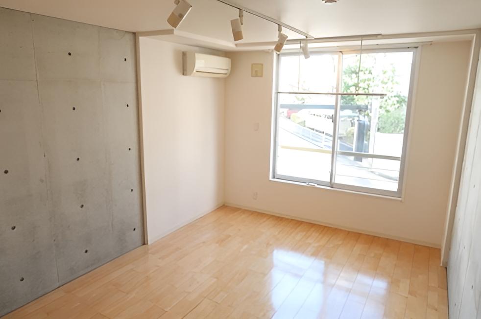 居室・リビング　☆明るい洋室☆