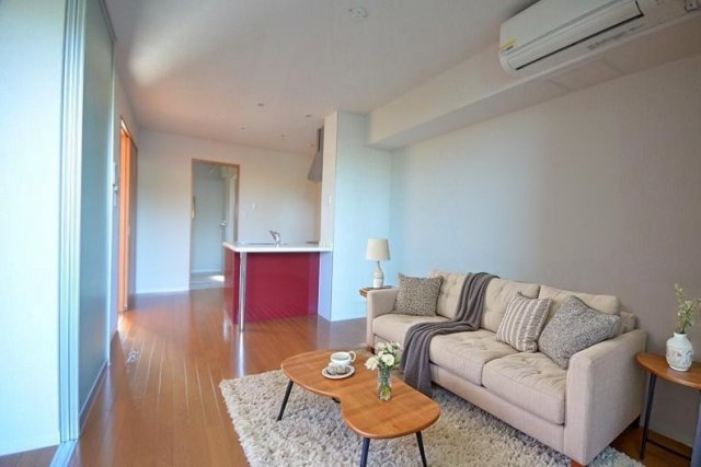 居室・リビング　ＣＧで家具等を配置したもので家具等は含まれません。