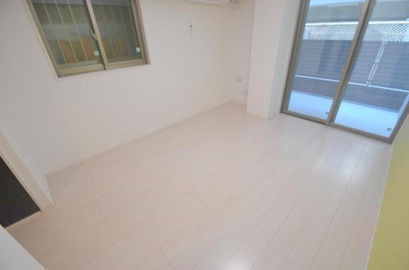 居室・リビング　とても風通しが良いです。快適な睡眠がとれそうですね。