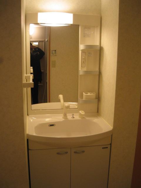 洗面設備　類似内装画像　現状優先