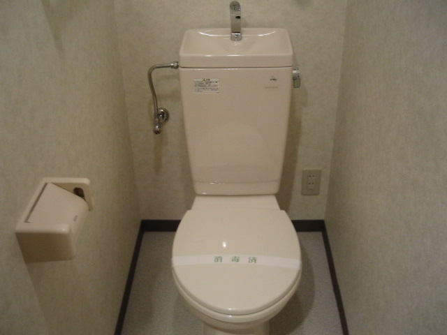 トイレ　類似内装画像　現状優先