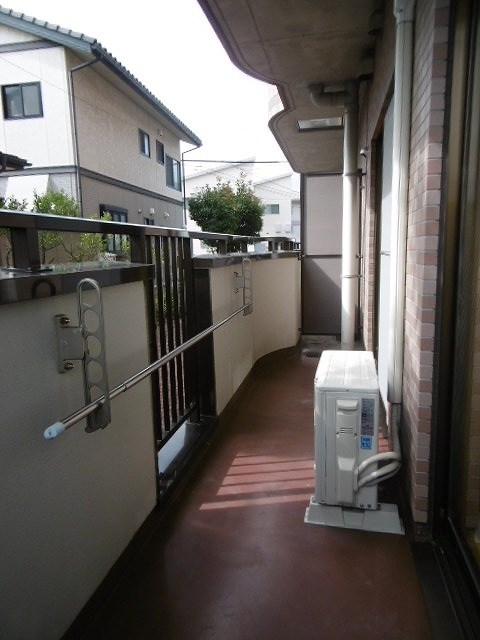 バルコニー　※写真は101号室のお部屋です。