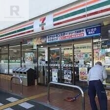 コンビニ　セブンイレブン尼崎杭瀬本町東店（コンビニ）まで377m