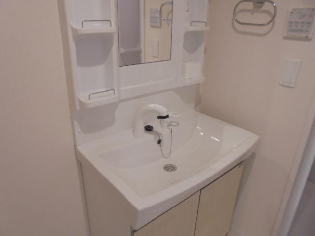 洗面設備　洗髪洗面化粧台