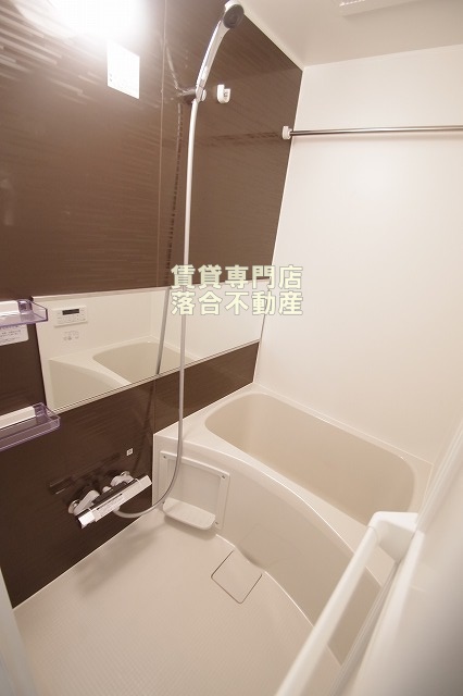 バス・シャワールーム　落ち着いた空間のお風呂