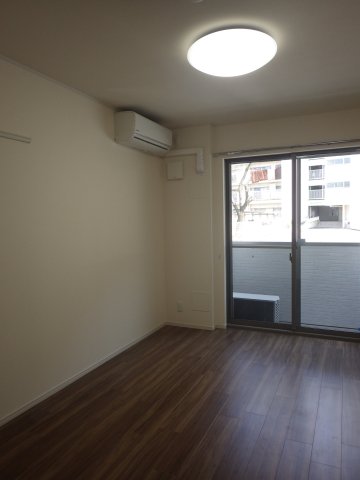 居室・リビング　同型タイプの写真です。色が異なる場合があります。