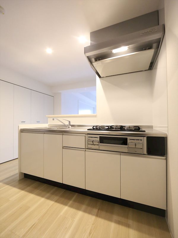 キッチン　システムキッチン（ガス3口コンログリル付）カウンターキッチン