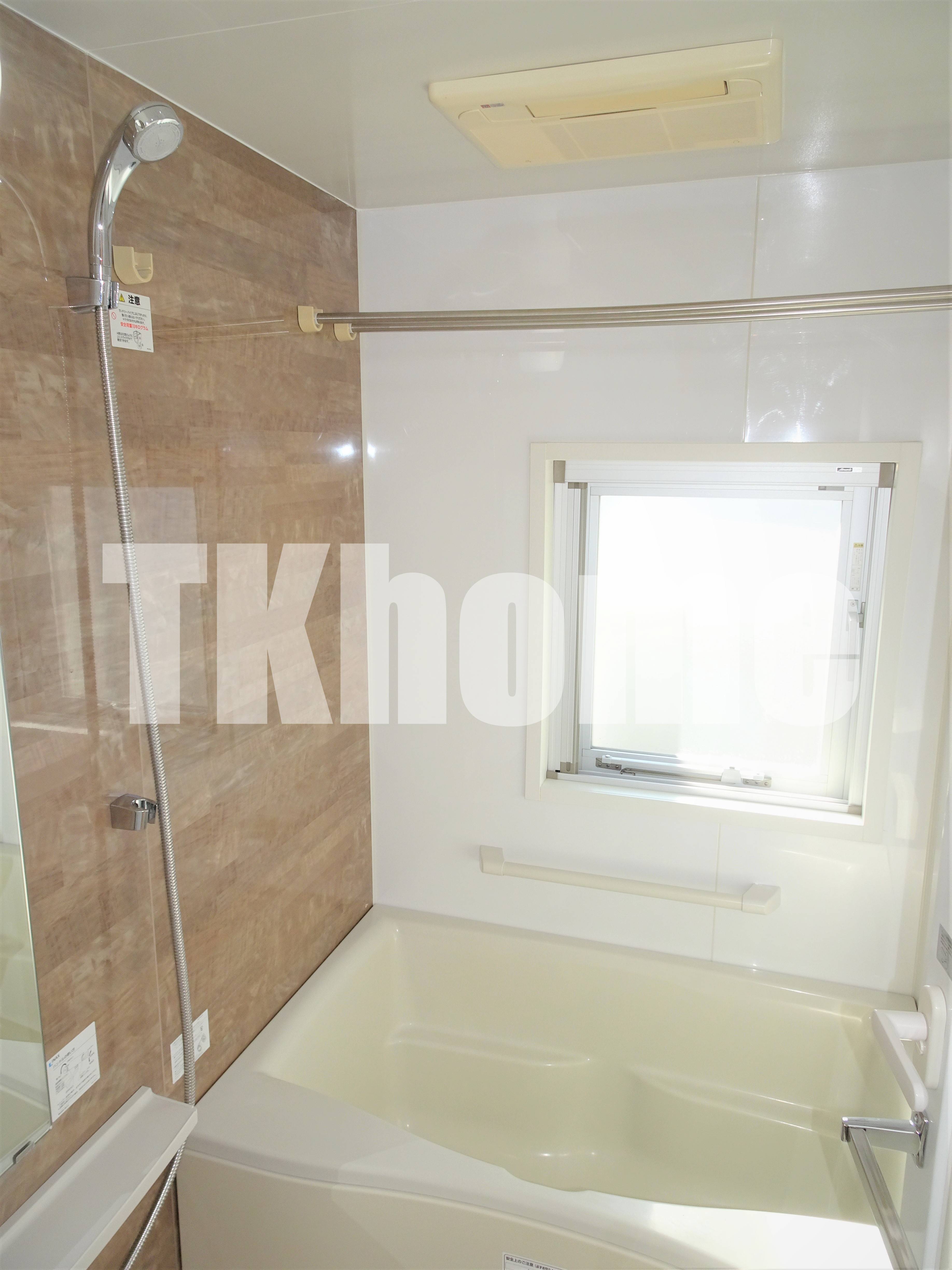 バス・シャワールーム　追い焚きバス・浴室乾燥機付き