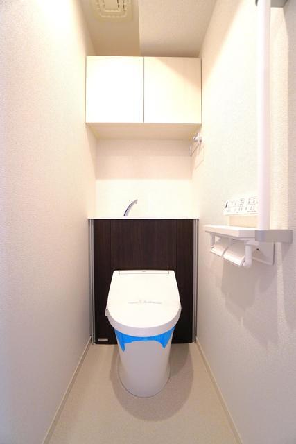 トイレ　※写真は同タイプ住戸です。