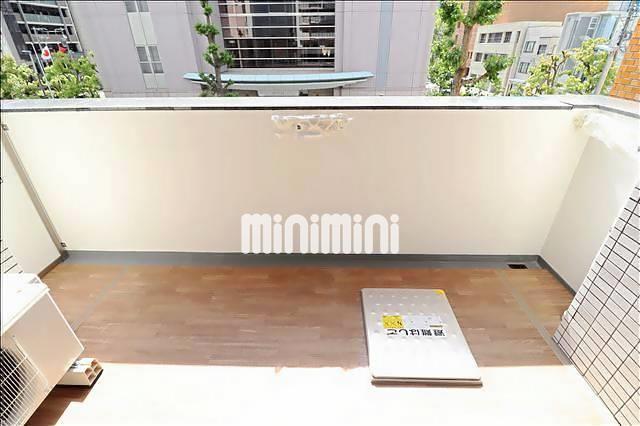 バルコニー　洗濯物が干せます。