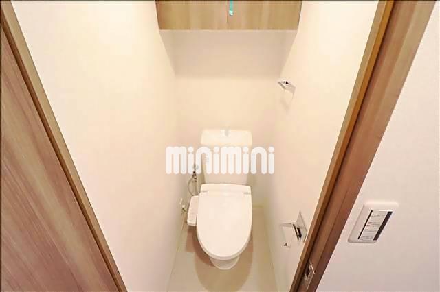 トイレ　ウォームレットが付いています。