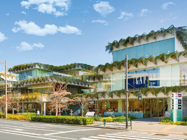 ショッピングセンター　玉川高島屋S・Cマロニエコート（ショッピングセンター）まで590m