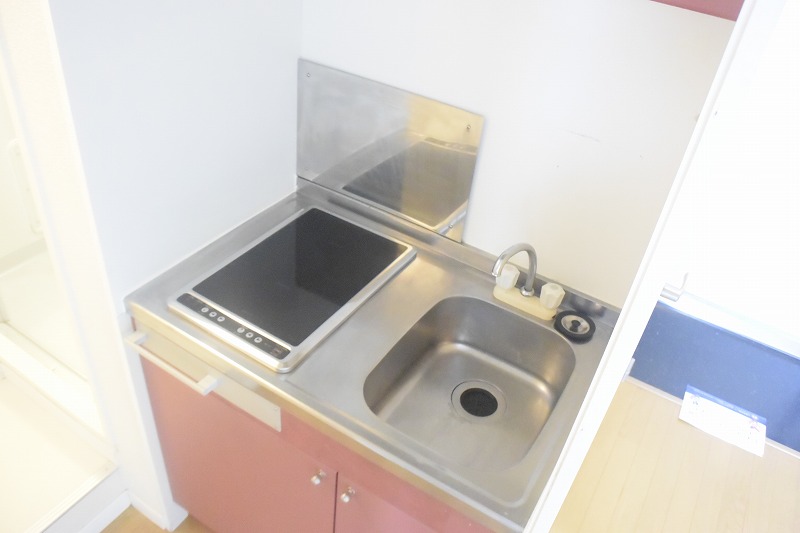 キッチン　ラジエントヒーターで安心。