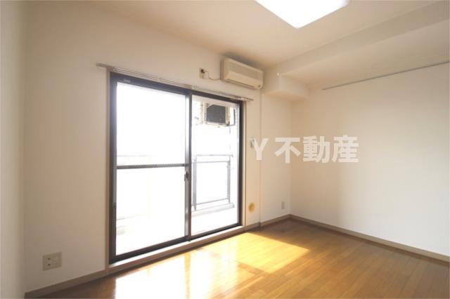 居室・リビング　ゆったり過ごせる居間です