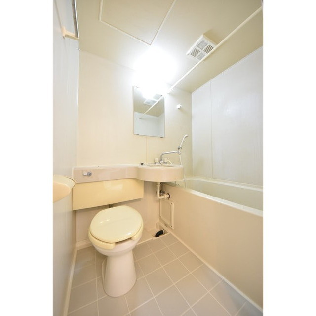 バス・シャワールーム　当社提携物件の為、どこよりも安く早く安心してご契約できます。