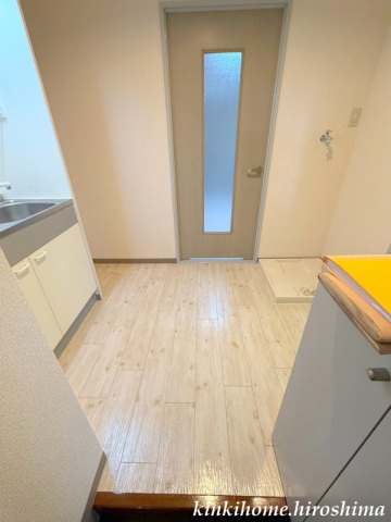 玄関　写真は別のお部屋です。※現況を優先