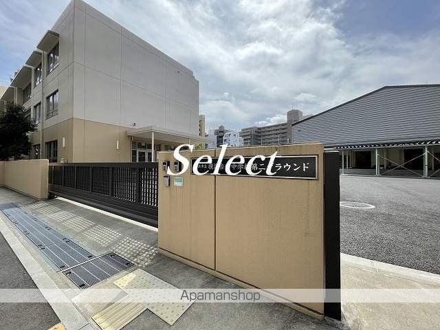 中学校　吉田中学校コミュニティハウス（中学校）まで295m