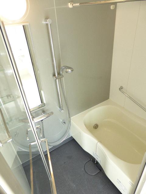 バス・シャワールーム　バス※別部屋参考写真