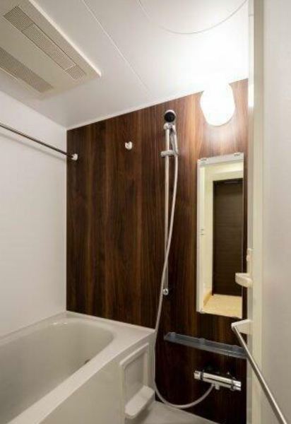 バス・シャワールーム　※別部屋参考写真