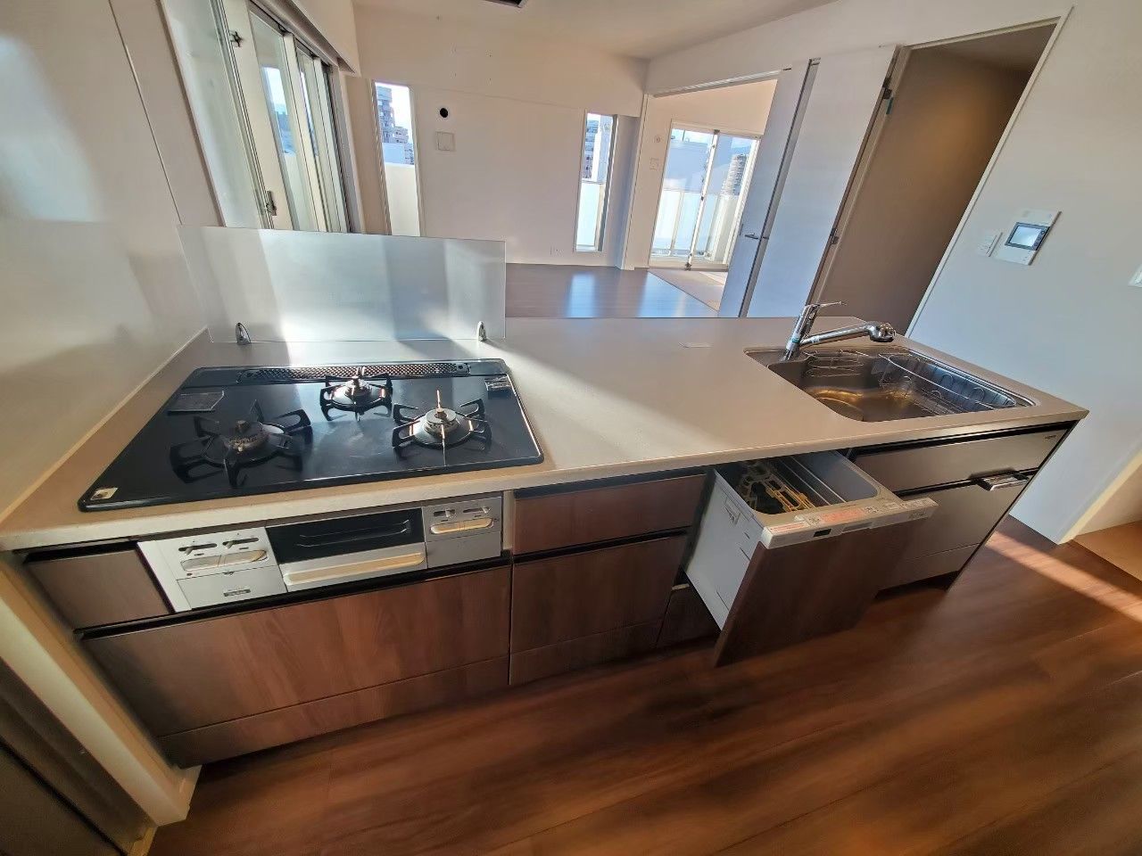 キッチン　キッチンでお料理をお楽しみください