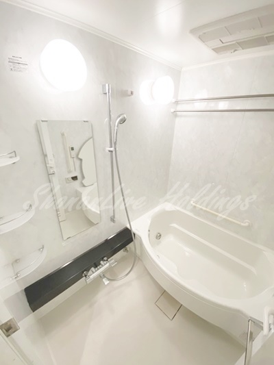 バス・シャワールーム　清潔感のあるお風呂です♪