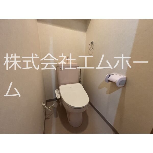 トイレ　温水洗浄暖房便座付トイレ