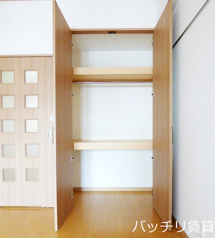 収納　別号室タイプの為、現状を優先いたします