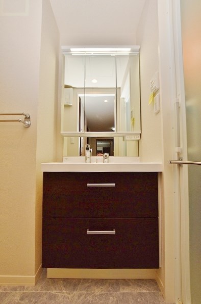 洗面設備　★三面鏡洗面台★