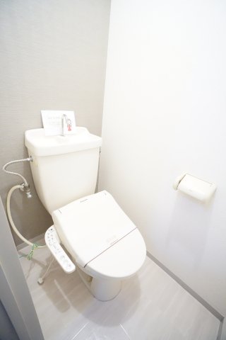 トイレ　※同物件、同タイプ、間取り反転のお部屋です