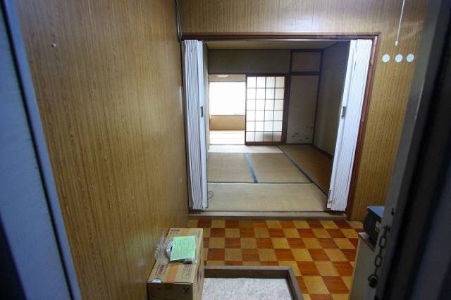 玄関　玄関からの写真