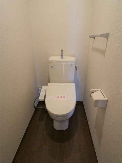 トイレ　別号室の参考写真です