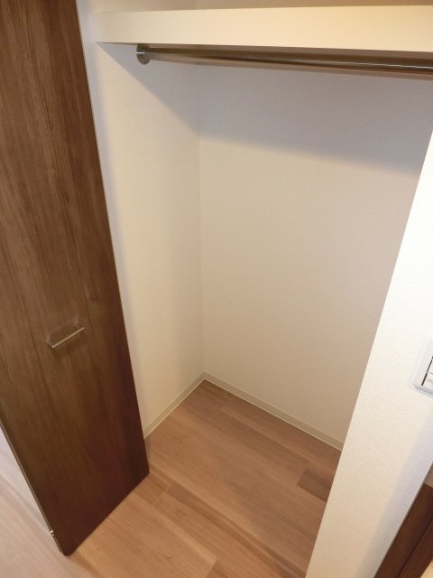 収納　同物件別号室の写真です。
