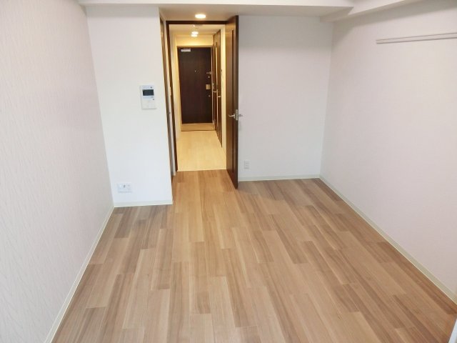 居室・リビング　同物件別号室の写真です。