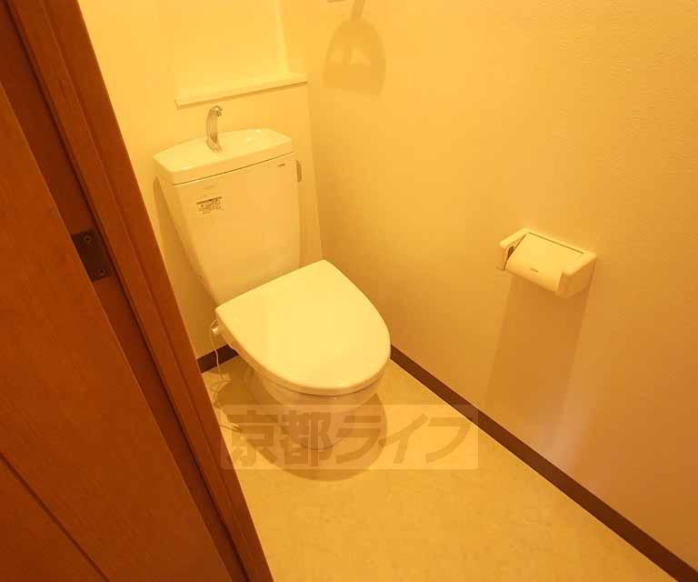 トイレ　ウォームレットトイレです。