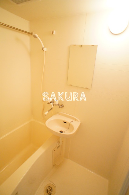 バス・シャワールーム　日々の疲れを癒すお風呂です♪