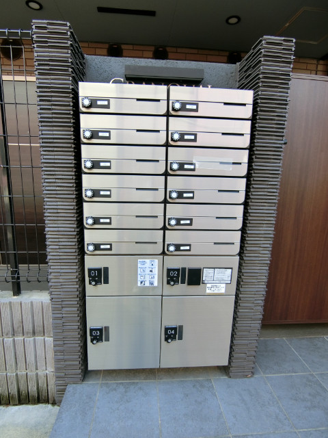 エントランス　宅配ボックス