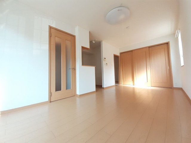 居室・リビング　ゆったり過ごせる居間です