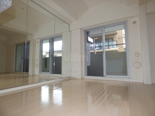 居室・リビング　違うお部屋の写真です。ご参考までに