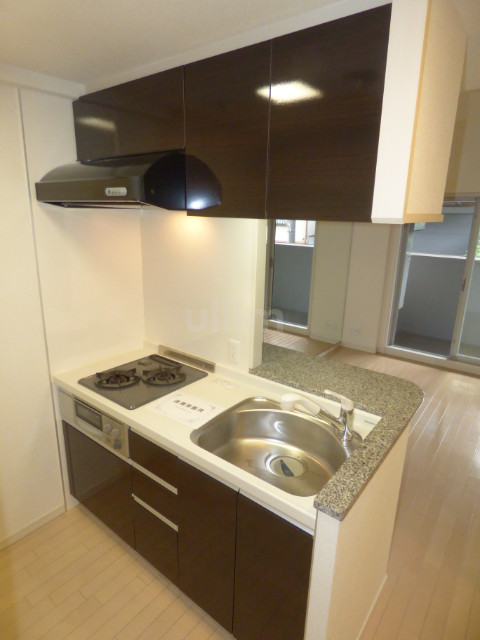 キッチン　違うお部屋の写真です。ご参考までに