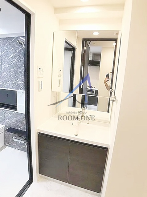 洗面設備　洗面台です。