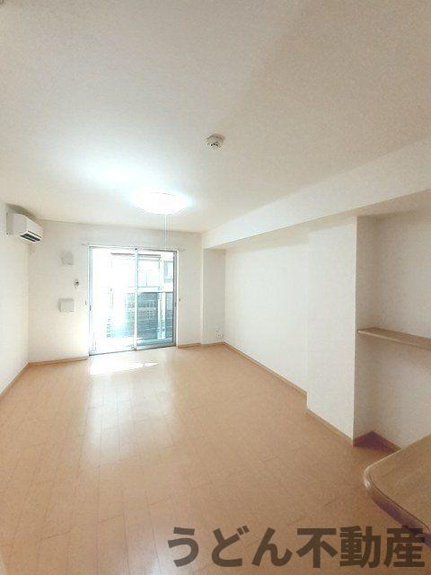 居室・リビング　うどん県のお部屋探しはうどん不動産へ うどんちゃんとLINE