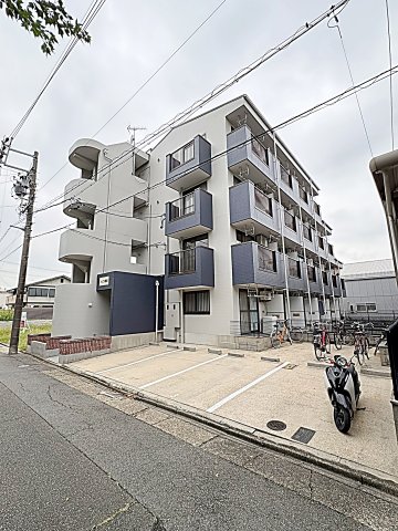 建物外観　安心の鉄筋コンクリート造マンションです☆
