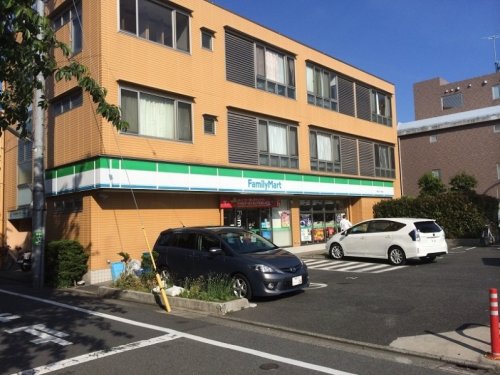 コンビニ　ファミリーマート 東玉川二丁目店（コンビニ）まで542m