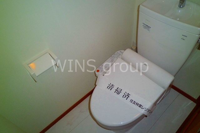 トイレ　ウォシュレット付きトイレです