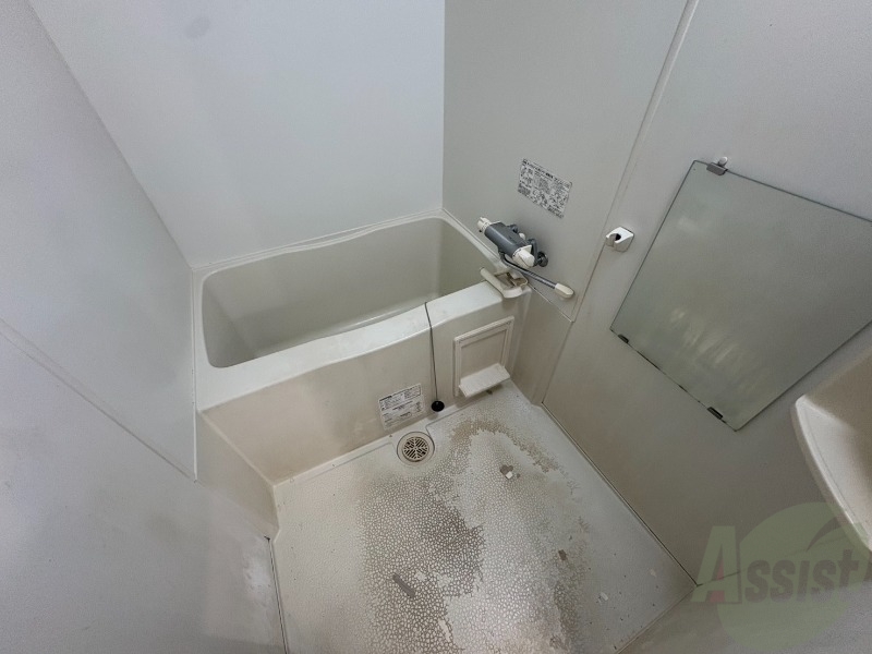 バス・シャワールーム　お風呂です。ゆっくりお風呂につかるのも体に良いですね～