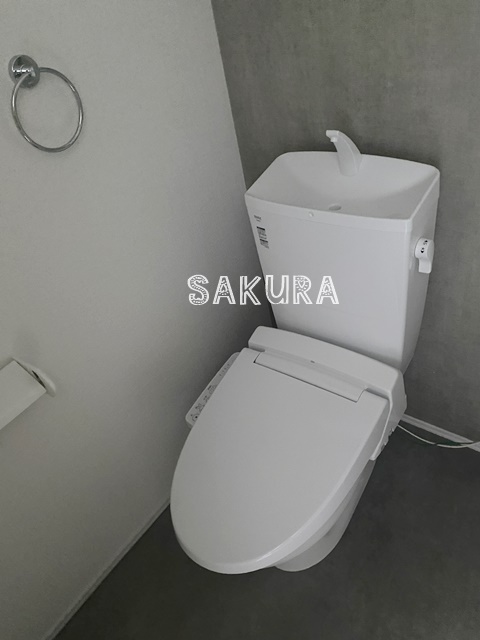 トイレ　嬉しい温水洗浄便座♪