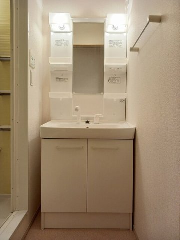 洗面設備　使いやすい洗面所です