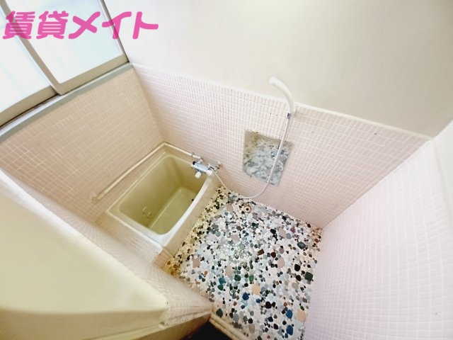 バス・シャワールーム　同型参考写真