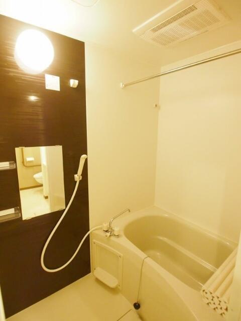 バス・シャワールーム　お風呂です