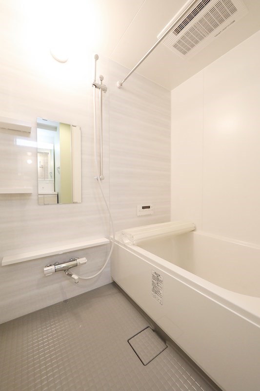 バス・シャワールーム　バスルーム
